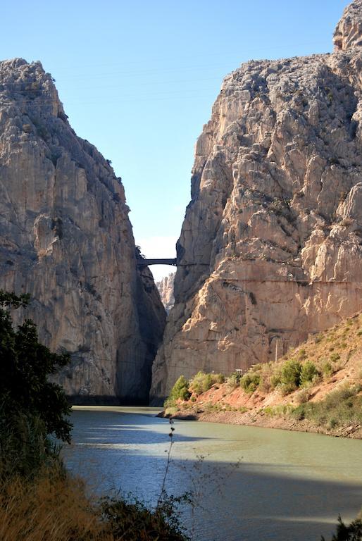Casa completa para parejas jacuzzi piscina y wifi cerca al Caminito del Rey Málaga España Álora Habitación foto